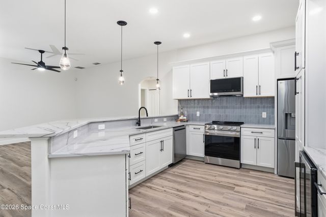 2160 Windbrook Drive SE, Palm Bay, FL 32909
