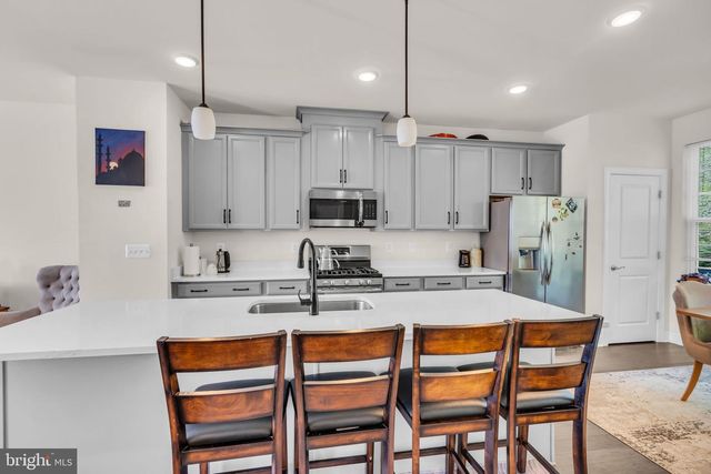 6137 CAMERONS FERRY DR, Haymarket, VA 20169