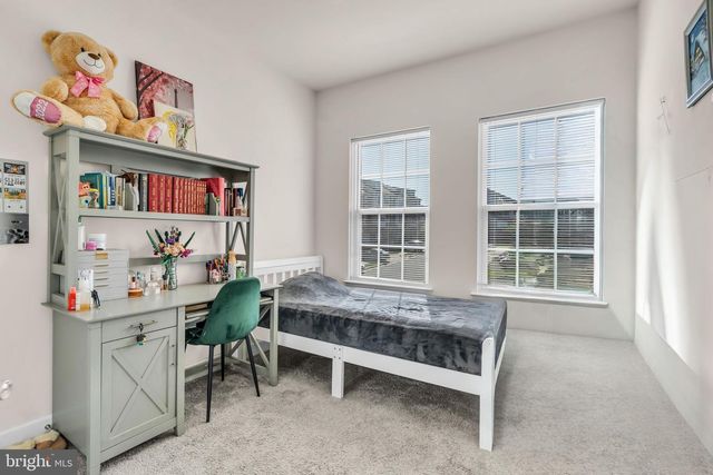 6137 CAMERONS FERRY DR, Haymarket, VA 20169