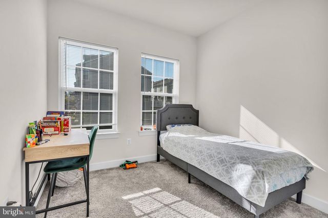 6137 CAMERONS FERRY DR, Haymarket, VA 20169