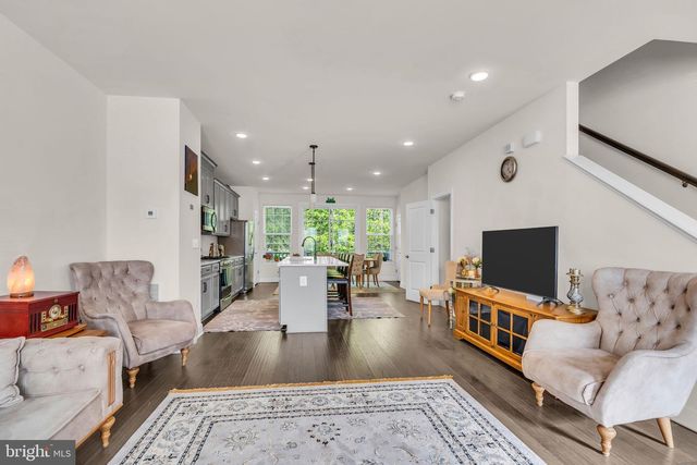 6137 CAMERONS FERRY DR, Haymarket, VA 20169