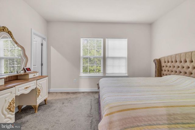 6137 CAMERONS FERRY DR, Haymarket, VA 20169