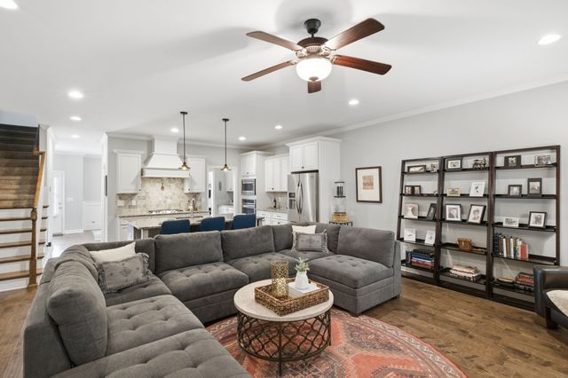 2250 Chaucer Park Ln, Thompsons Station, TN 37179