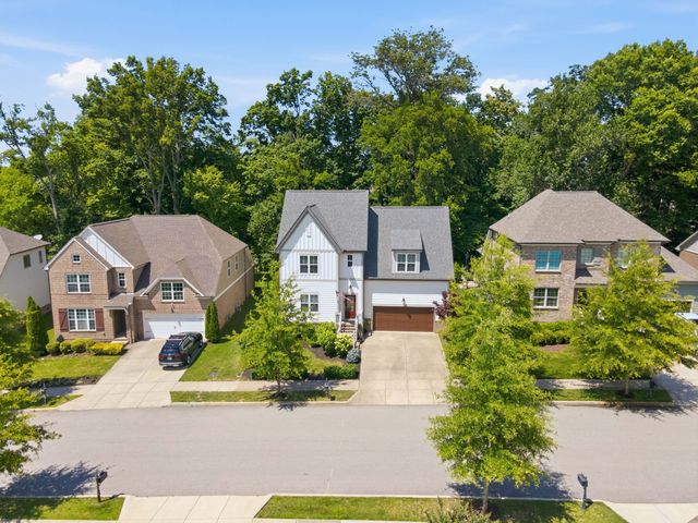 2250 Chaucer Park Ln, Thompsons Station, TN 37179