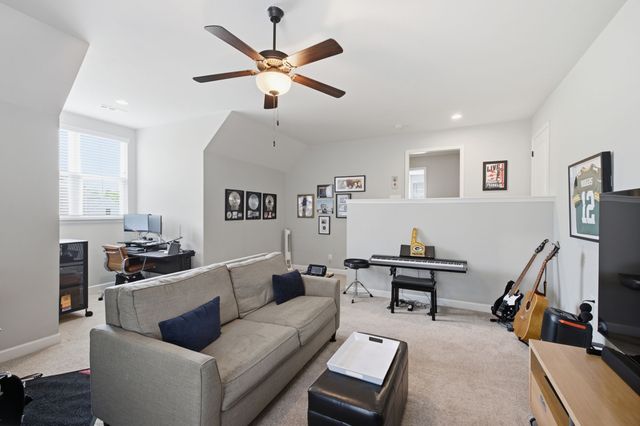 2250 Chaucer Park Ln, Thompsons Station, TN 37179