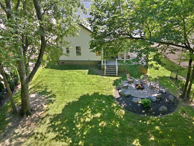 2250 Chaucer Park Ln, Thompsons Station, TN 37179