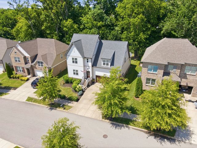 2250 Chaucer Park Ln, Thompsons Station, TN 37179