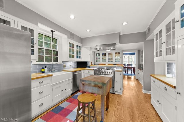 19901 Malvern, Shaker Heights, OH 44122