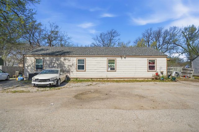 4350-4352 Wilma St, Wichita, KS 67218
