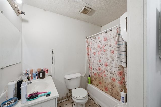 4350-4352 Wilma St, Wichita, KS 67218