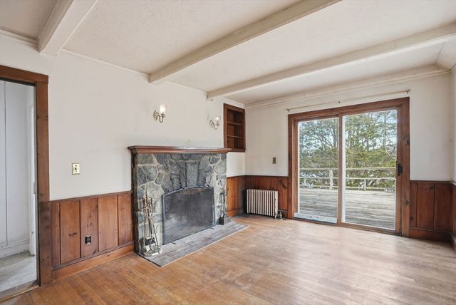 37 Richards Rd, Hull, MA 02045