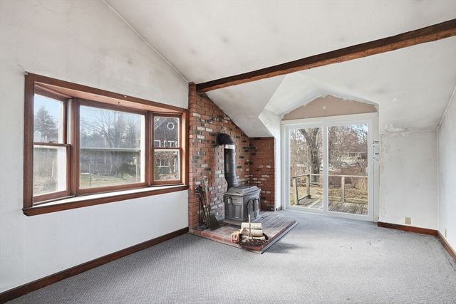 37 Richards Rd, Hull, MA 02045