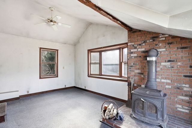 37 Richards Rd, Hull, MA 02045