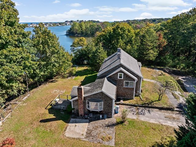 37 Richards Rd, Hull, MA 02045