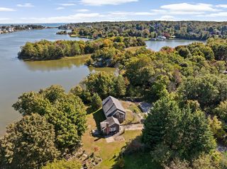 37 Richards Rd, Hull, MA 02045