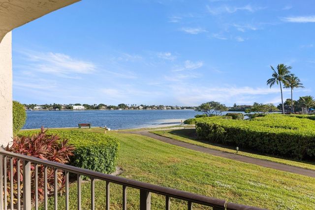 7020 Half Moon Circle 105, Hypoluxo, FL 33462