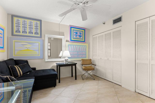 7020 Half Moon Circle 105, Hypoluxo, FL 33462