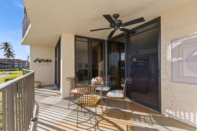 7020 Half Moon Circle 105, Hypoluxo, FL 33462