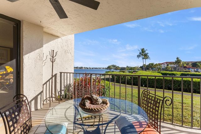 7020 Half Moon Circle 105, Hypoluxo, FL 33462