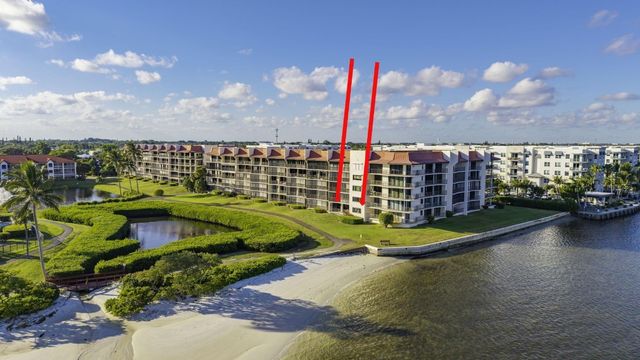 7020 Half Moon Circle 105, Hypoluxo, FL 33462