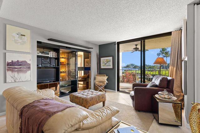 7020 Half Moon Circle 105, Hypoluxo, FL 33462