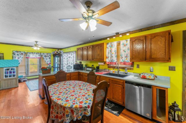 2414 Sunfish-Sunny Point Rd, Brownsville, KY 42210