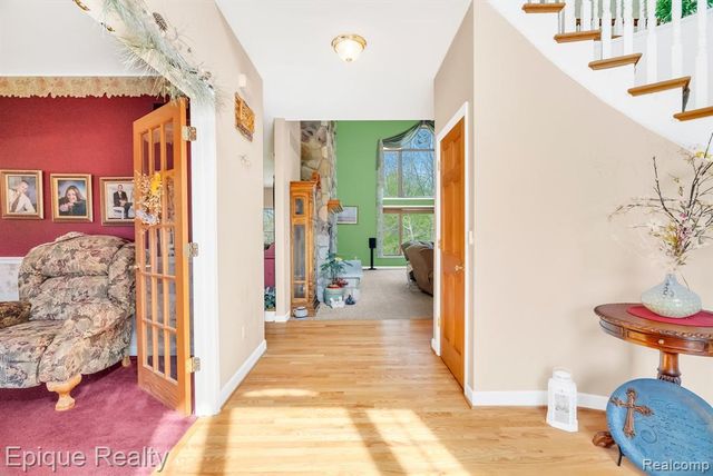 6495 Country Lane Drive, Davisburg, MI 48350