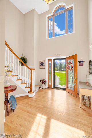 6495 Country Lane Drive, Davisburg, MI 48350