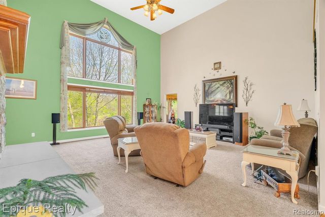 6495 Country Lane Drive, Davisburg, MI 48350