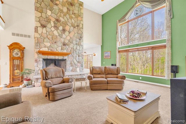 6495 Country Lane Drive, Davisburg, MI 48350