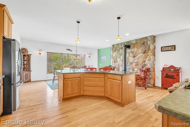 6495 Country Lane Drive, Davisburg, MI 48350