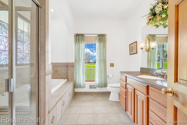 6495 Country Lane Drive, Davisburg, MI 48350