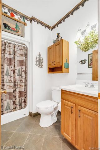 6495 Country Lane Drive, Davisburg, MI 48350