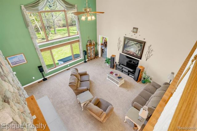 6495 Country Lane Drive, Davisburg, MI 48350