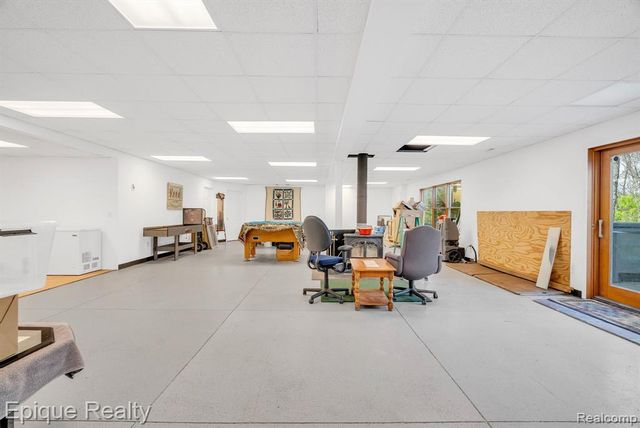 6495 Country Lane Drive, Davisburg, MI 48350