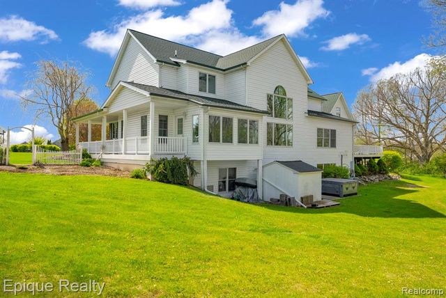 6495 Country Lane Drive, Davisburg, MI 48350