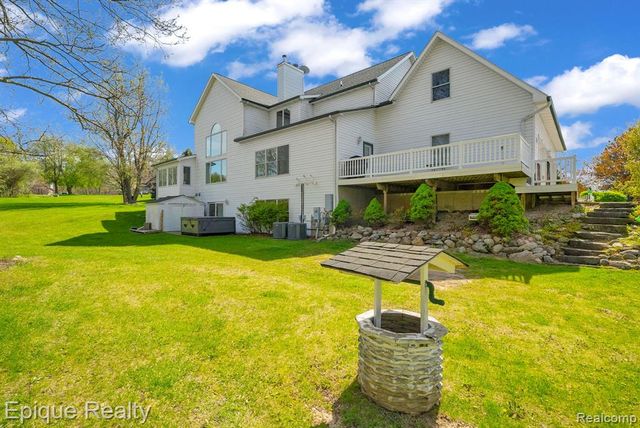 6495 Country Lane Drive, Davisburg, MI 48350