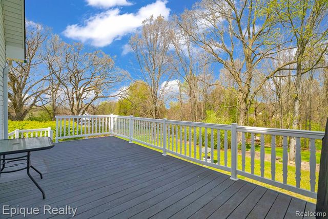 6495 Country Lane Drive, Davisburg, MI 48350