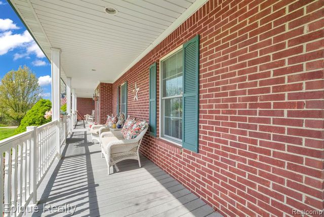 6495 Country Lane Drive, Davisburg, MI 48350