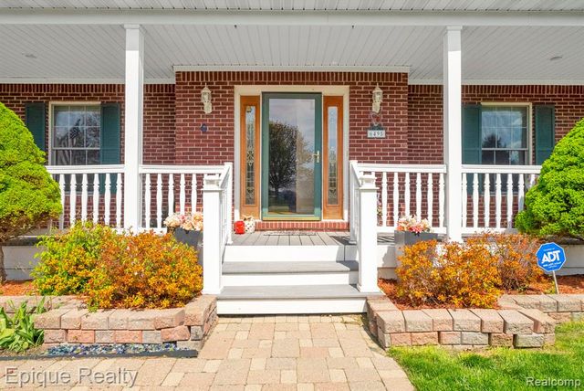 6495 Country Lane Drive, Davisburg, MI 48350