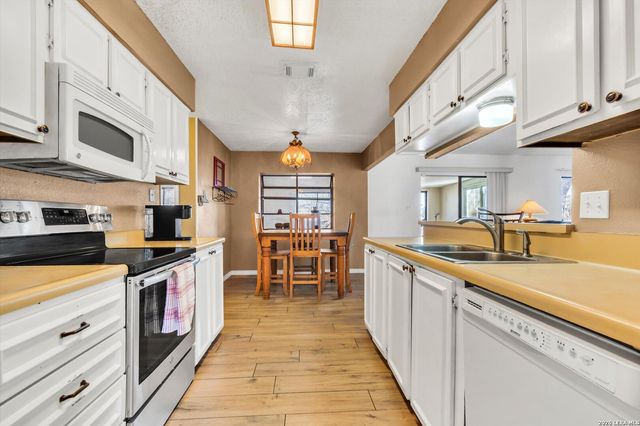 16630 martins ferry, San Antonio, TX 78247