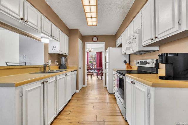 16630 martins ferry, San Antonio, TX 78247