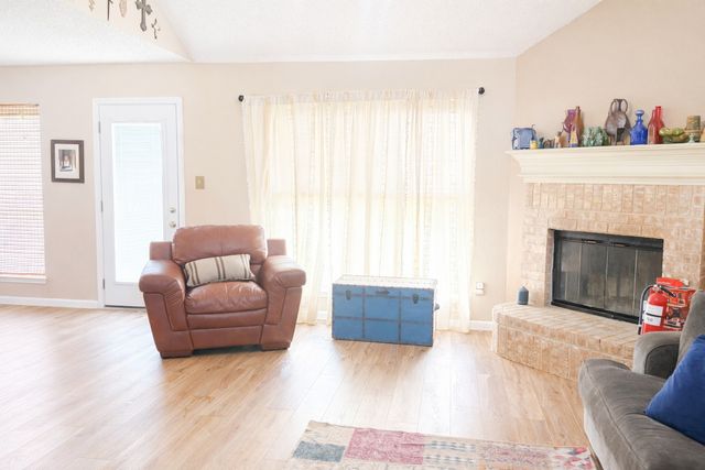 321 Village Parkway, Crowley, TX 76036