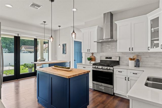 2820 N CENTRAL COURT, Tampa, FL 33602