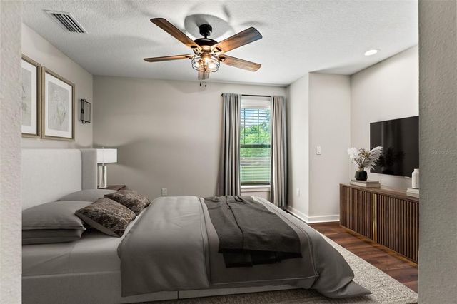 2820 N CENTRAL COURT, Tampa, FL 33602