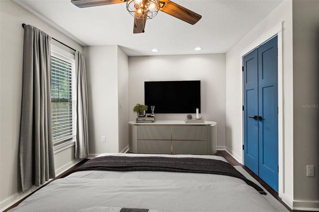 2820 N CENTRAL COURT, Tampa, FL 33602