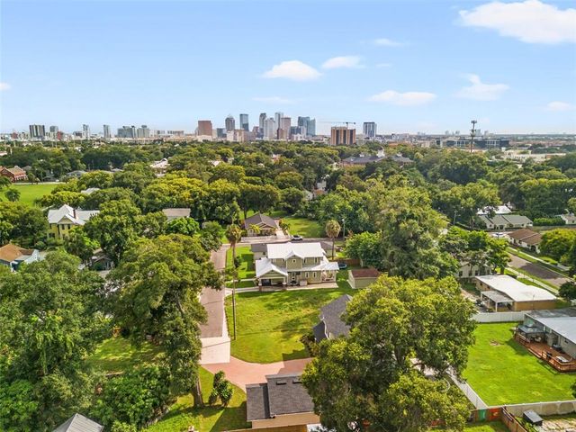 2820 N CENTRAL COURT, Tampa, FL 33602