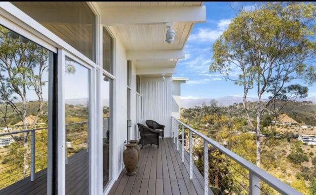 8656 Skyline, Los Angeles, CA 90046