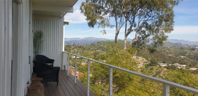 8656 Skyline, Los Angeles, CA 90046