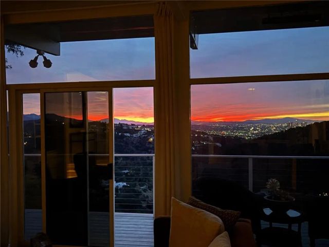 8656 Skyline, Los Angeles, CA 90046